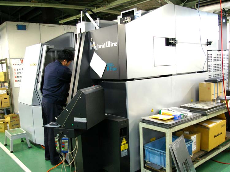 ハイブリッドワイヤ加工機