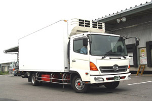 配送先に向かう車両